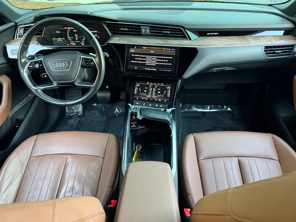 Audi e-tron photo 41