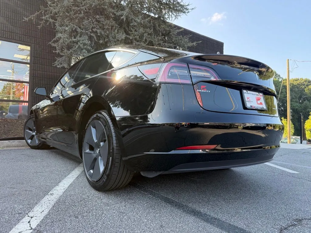 Tesla Model 3 photo 20