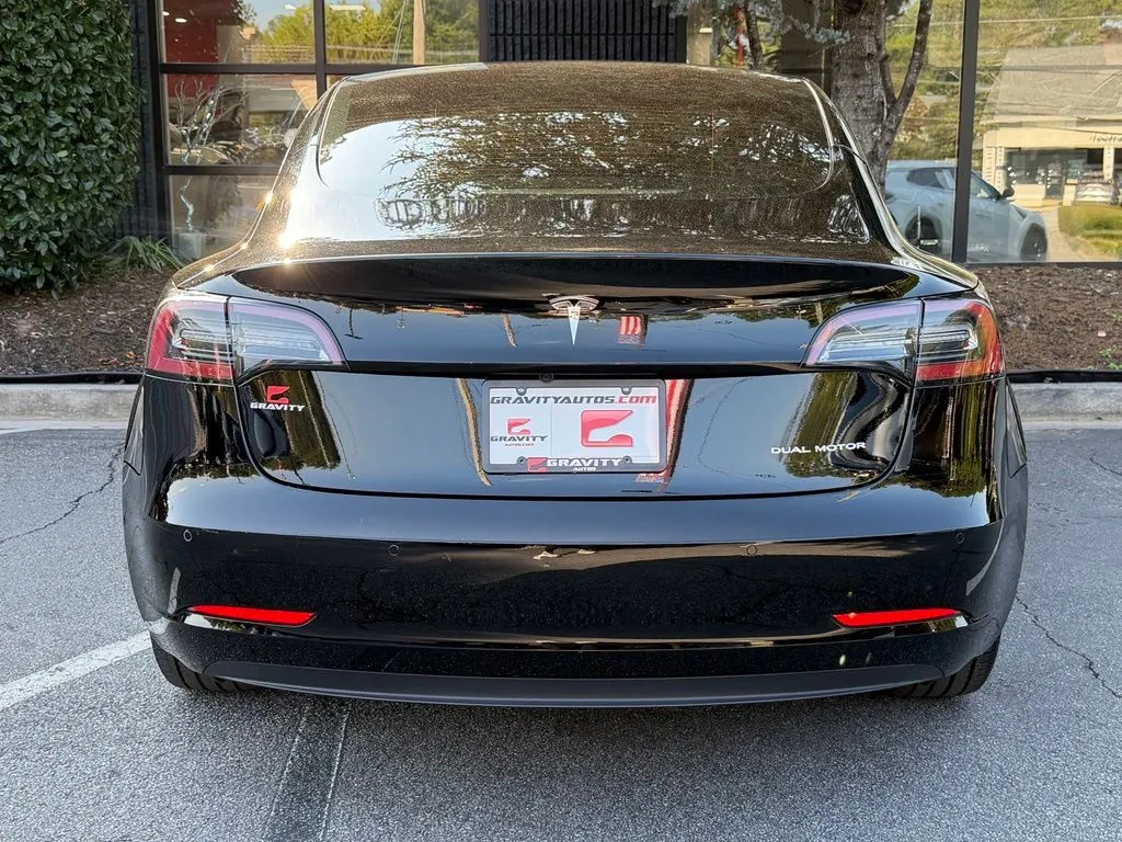 Tesla Model 3 photo 14