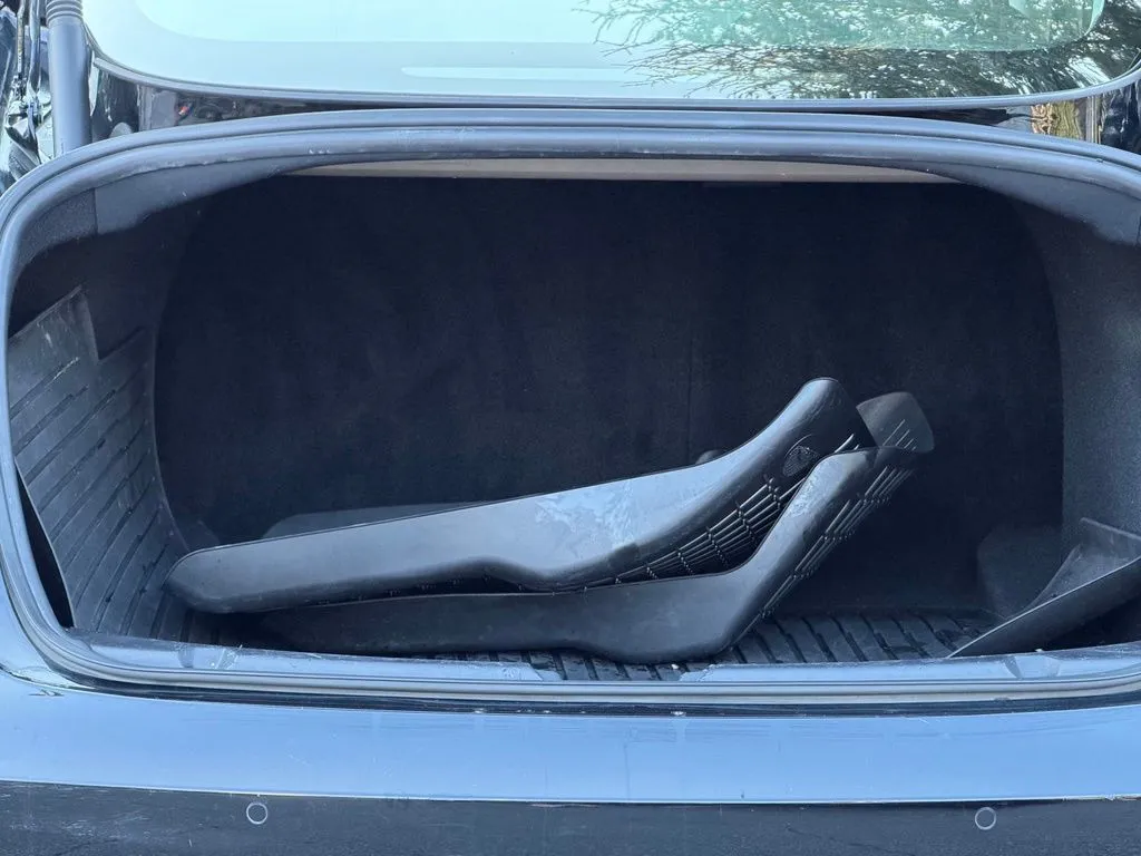 Tesla Model 3 photo 17