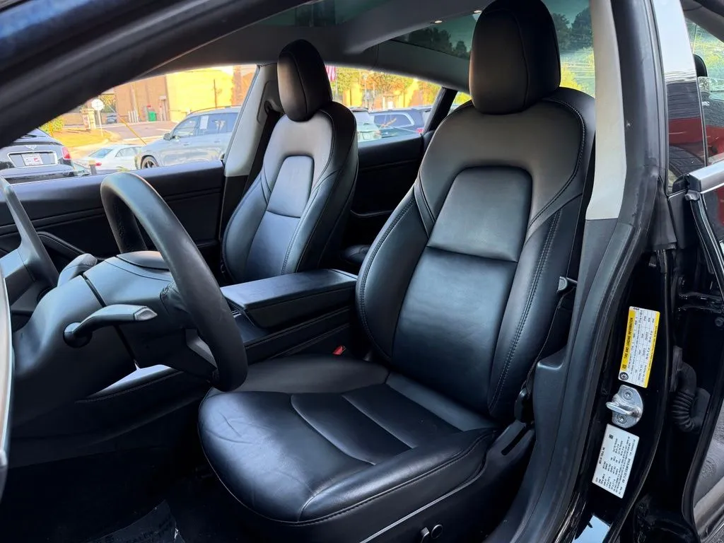 Tesla Model Y photo 25