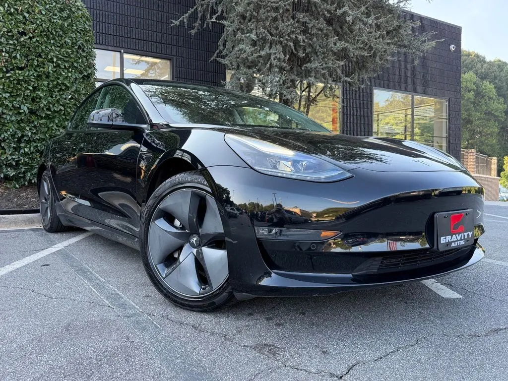 Tesla Model Y photo 7