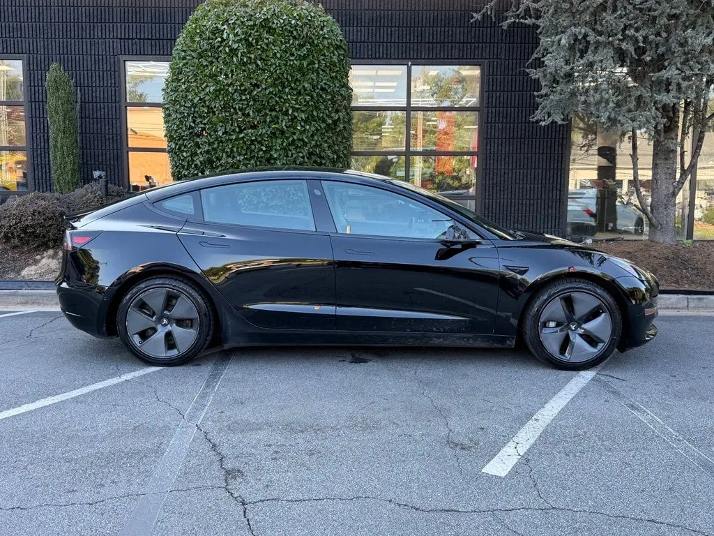 Tesla Model Y photo 20