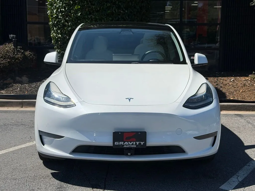 Tesla Model Y photo 3