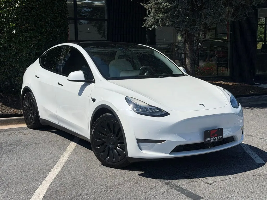 Tesla Model Y photo 7