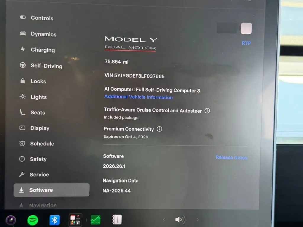 Tesla Model Y photo 52