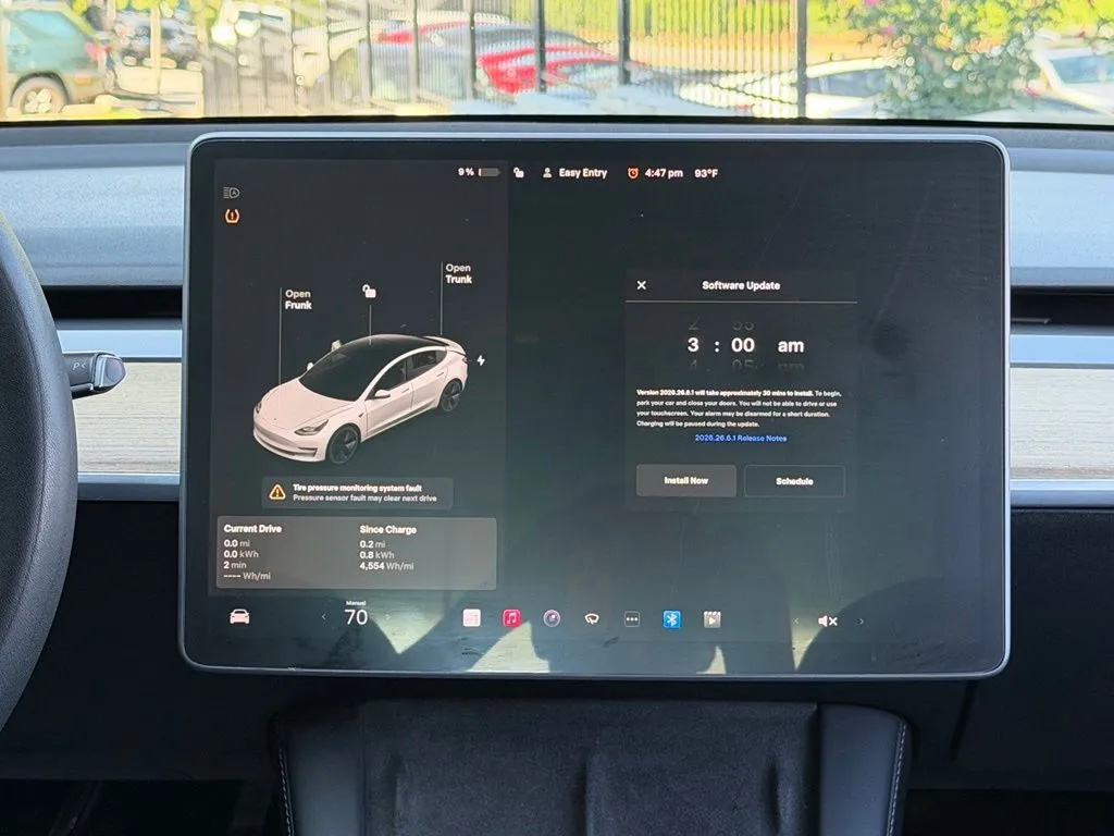 Tesla Model 3 photo 45