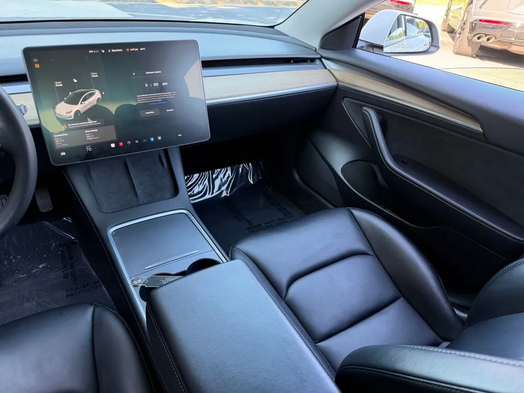 Tesla Model 3 photo 41
