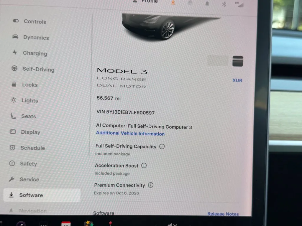 Tesla Model 3 photo 52