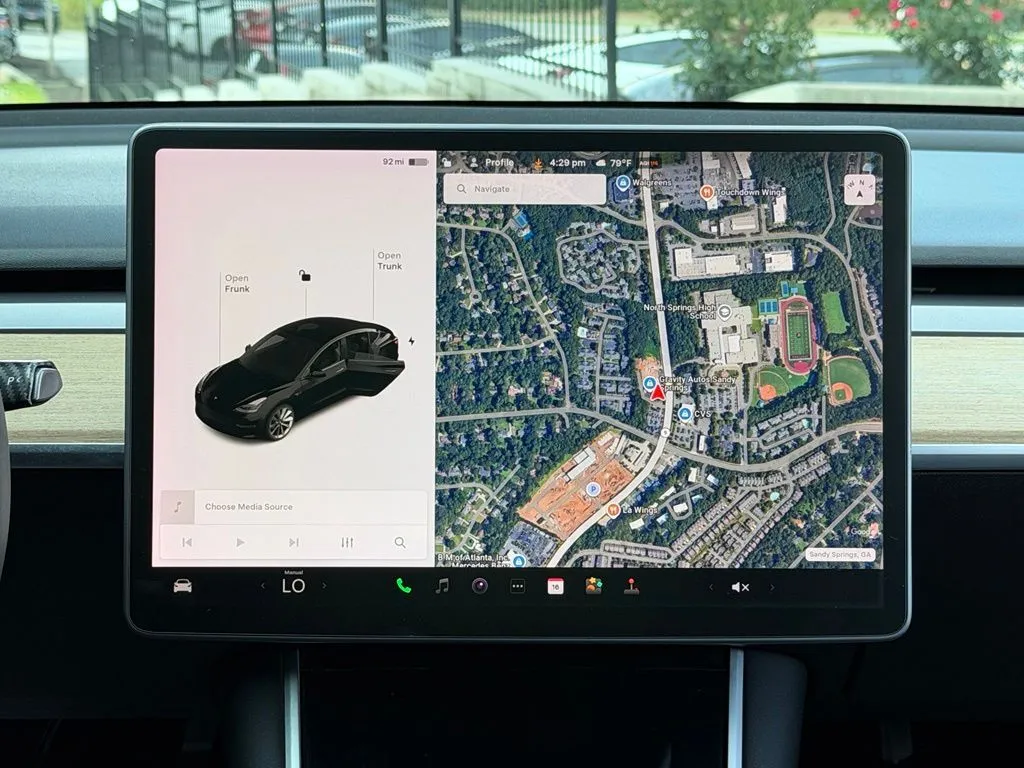Tesla Model 3 photo 46