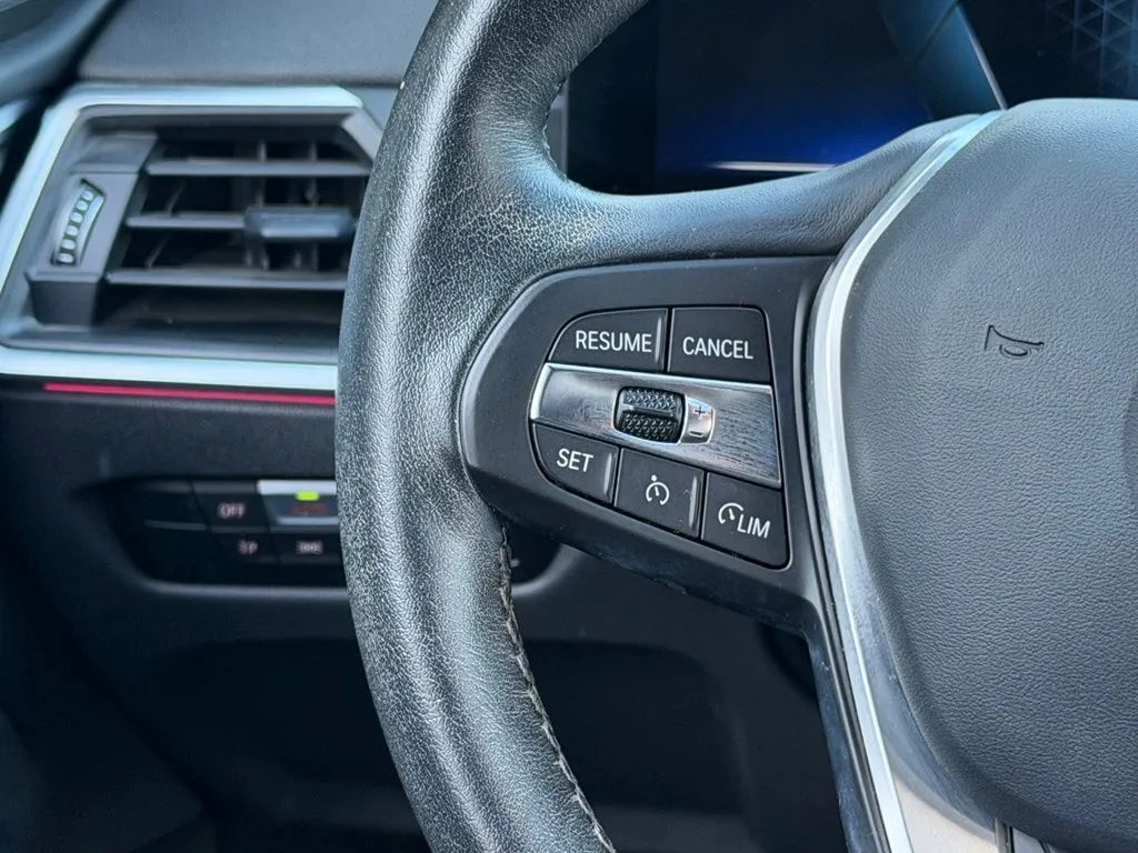 BMW i4 photo 45