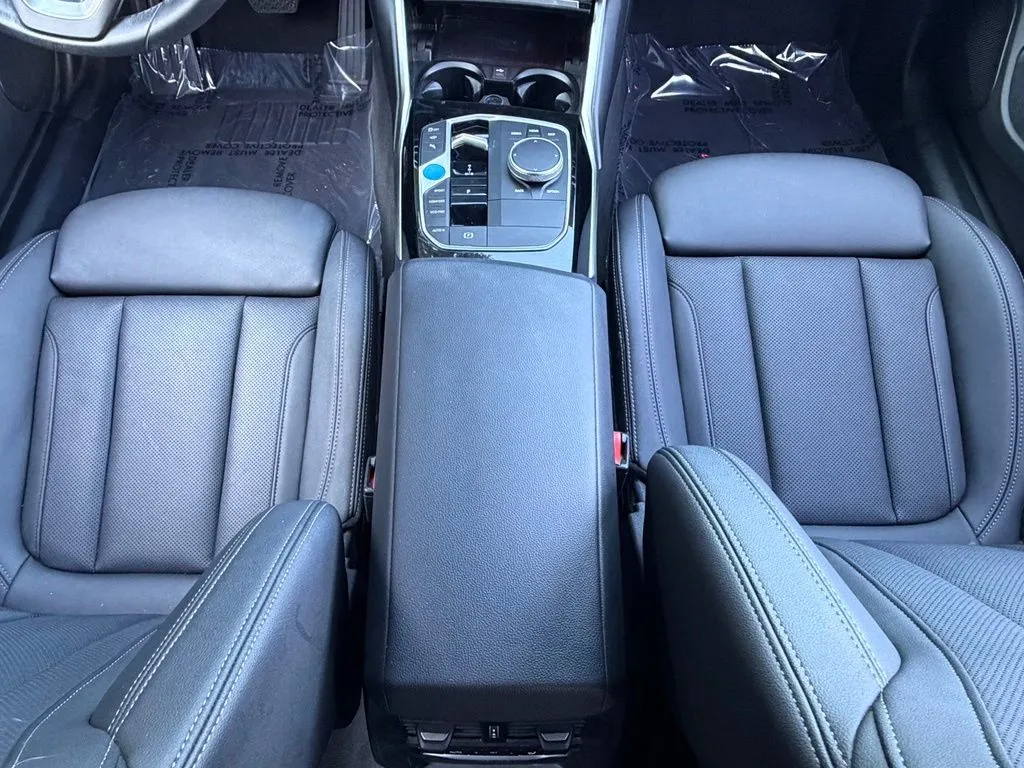 BMW i4 photo 50