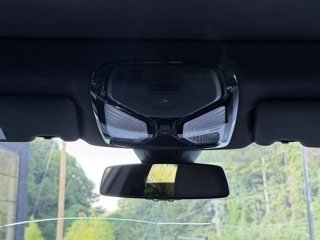 BMW i4 photo 51
