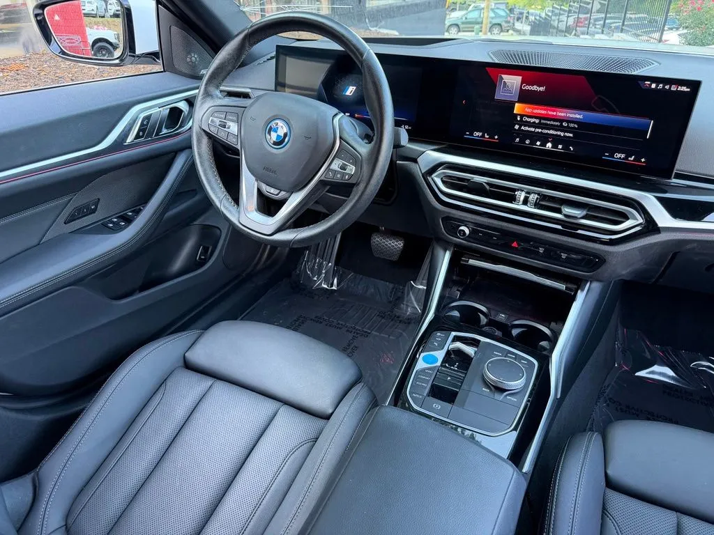 BMW i4 photo 42