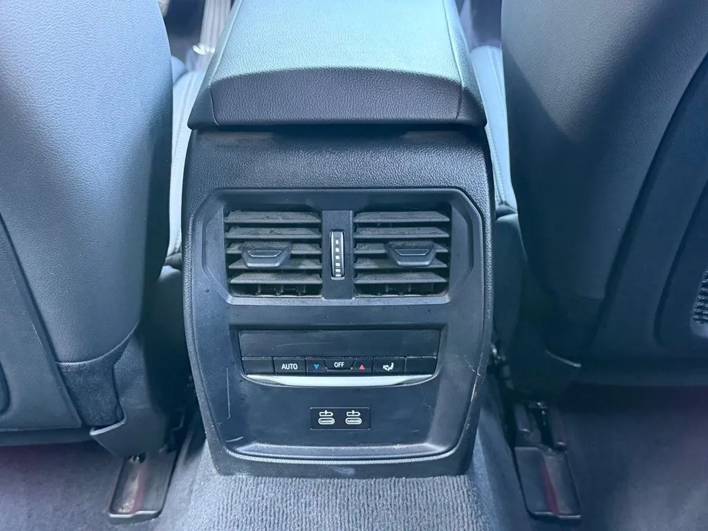 BMW i4 photo 52