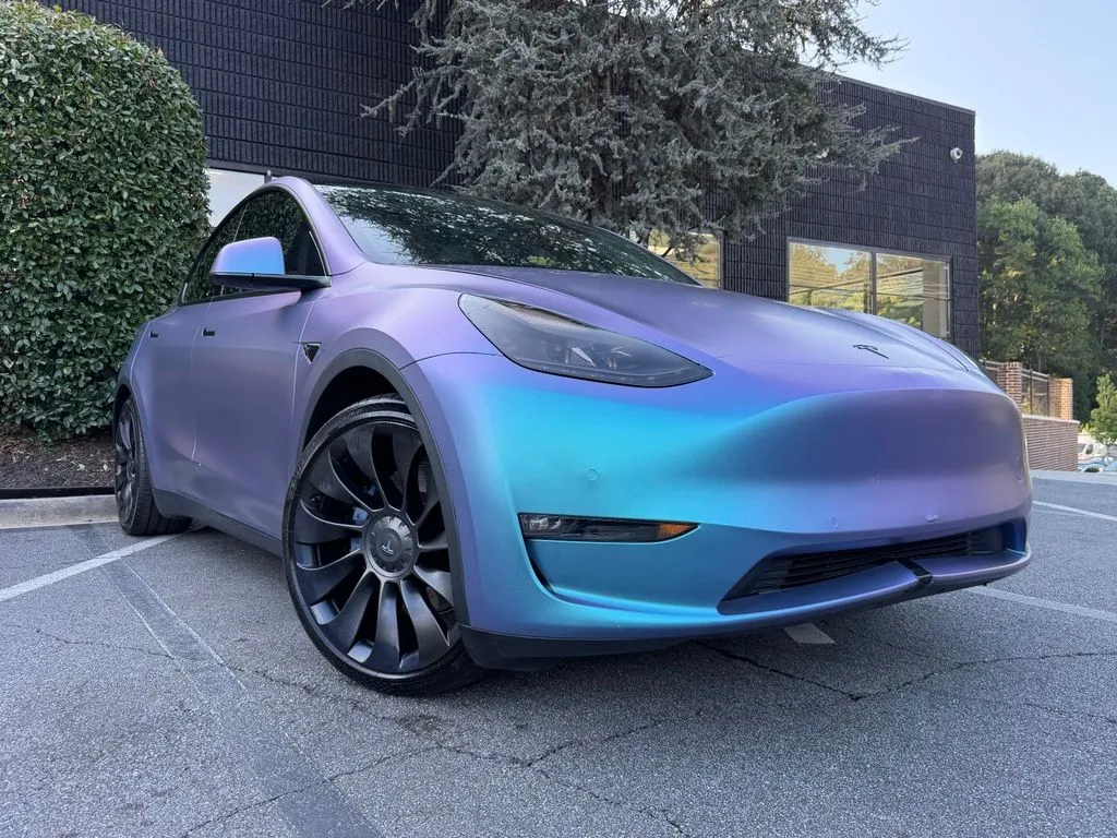 Tesla Model Y photo 8