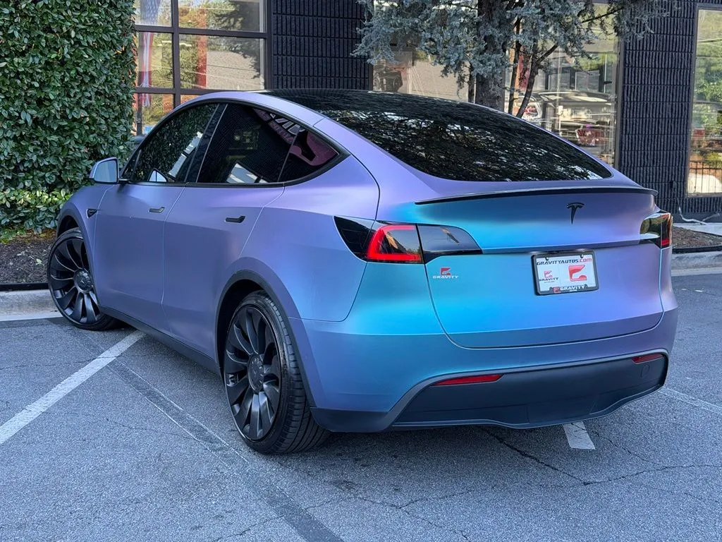 Tesla Model Y photo 19