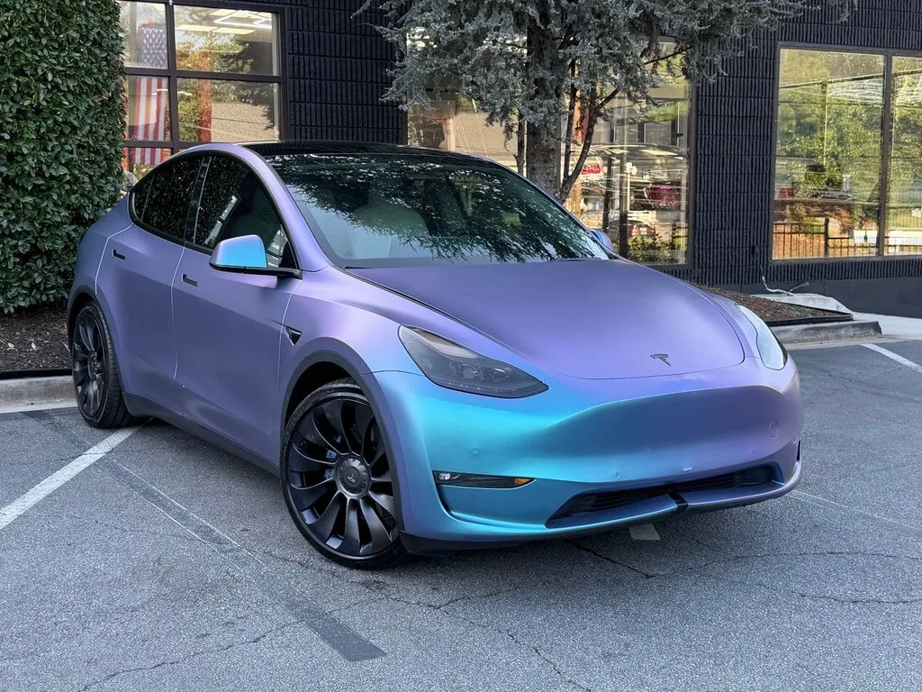 Tesla Model Y photo 7