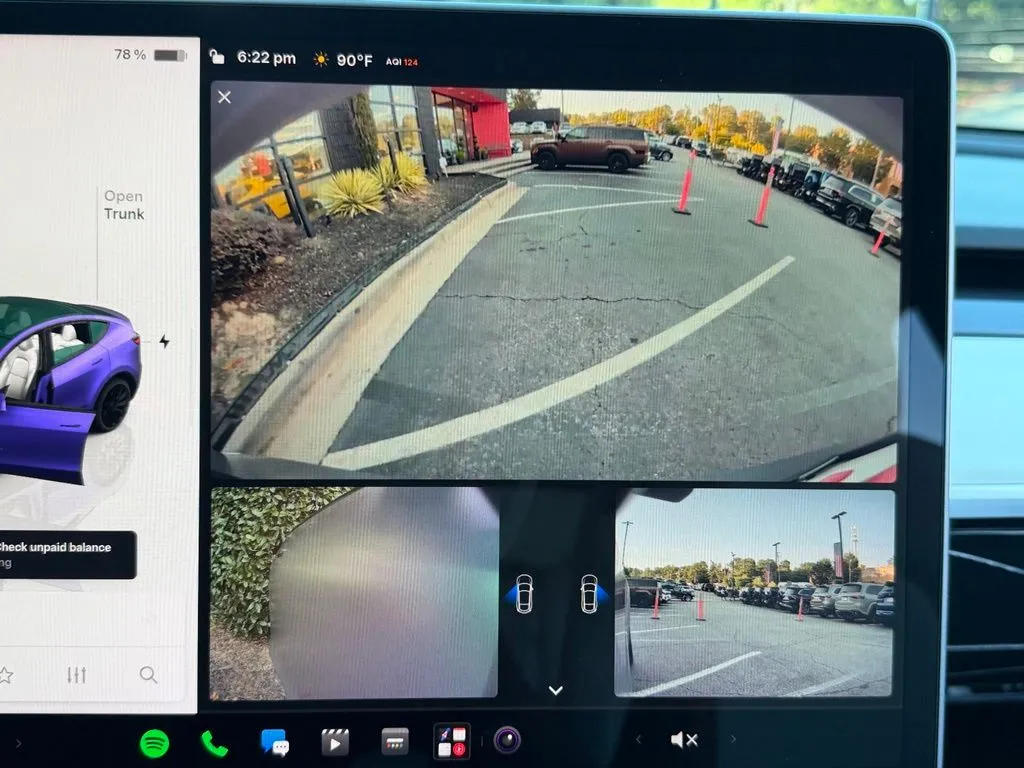 Tesla Model Y photo 52