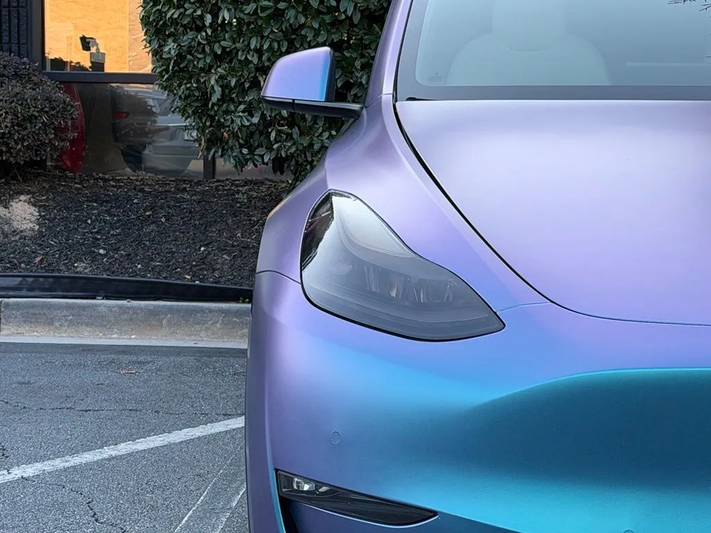 Tesla Model Y photo 5