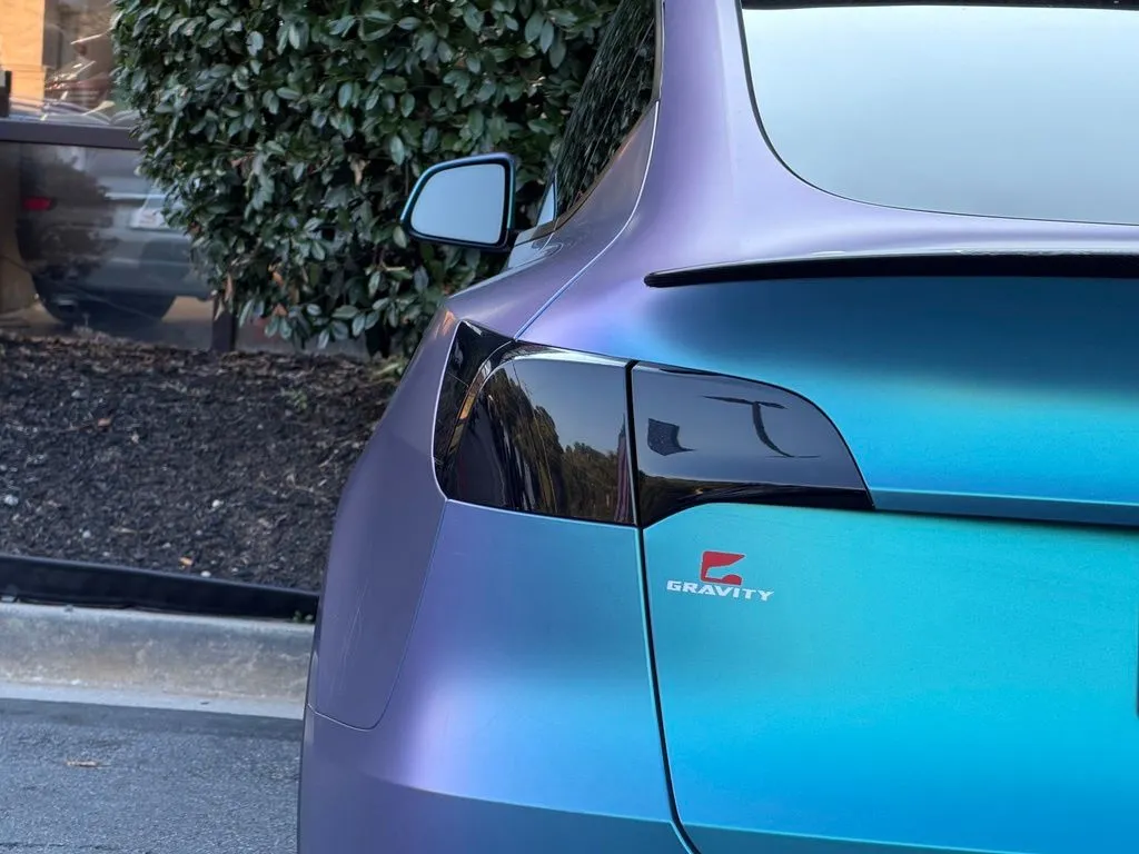 Tesla Model Y photo 15