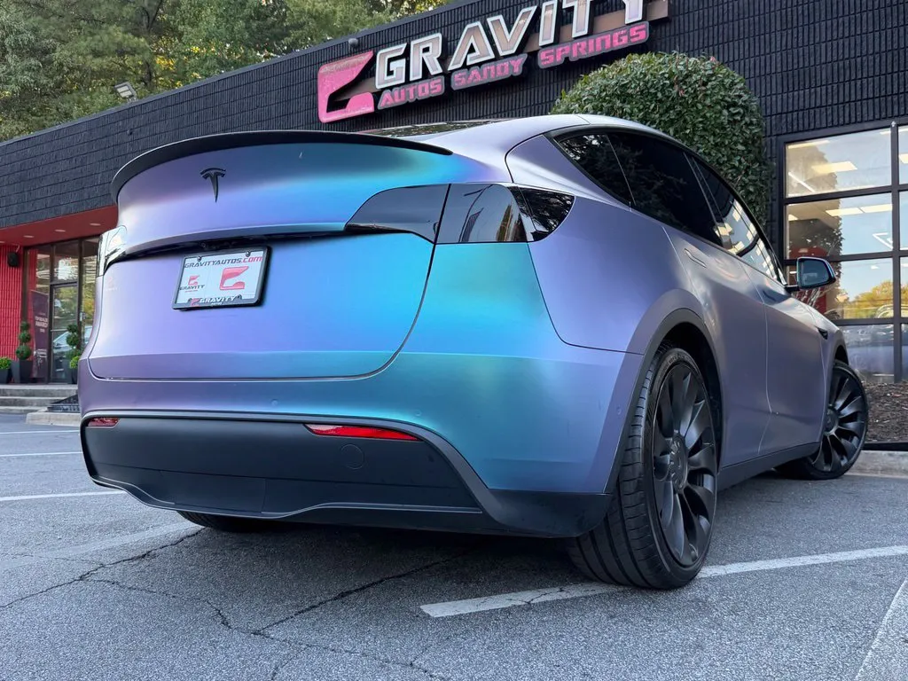 Tesla Model Y photo 13