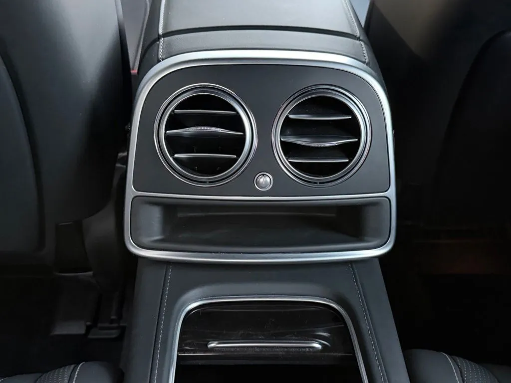 Mercedes-Benz S-Class photo 48