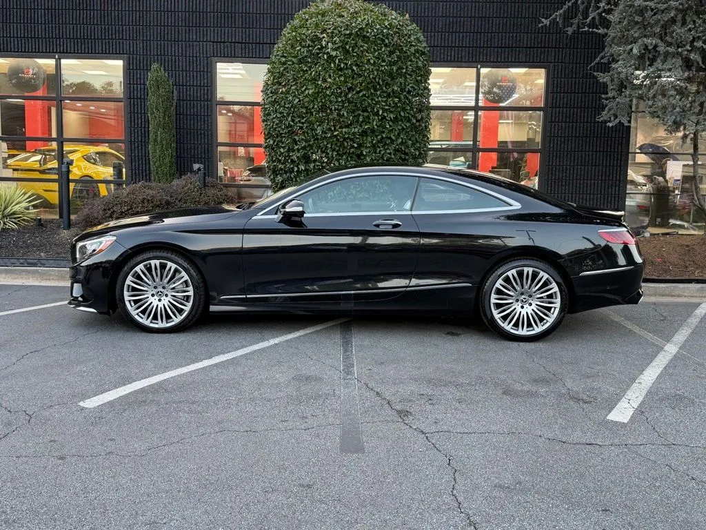 Mercedes-Benz S-Class photo 9
