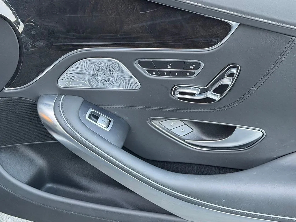 Mercedes-Benz S-Class photo 35
