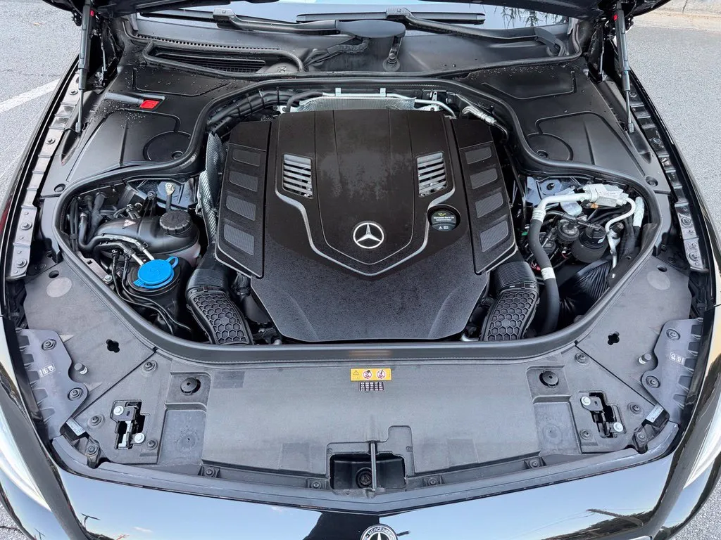 Mercedes-Benz S-Class photo 6