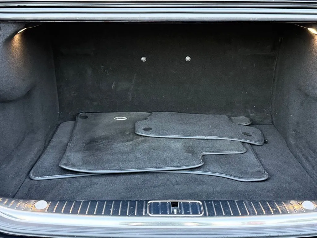 Mercedes-Benz S-Class photo 18