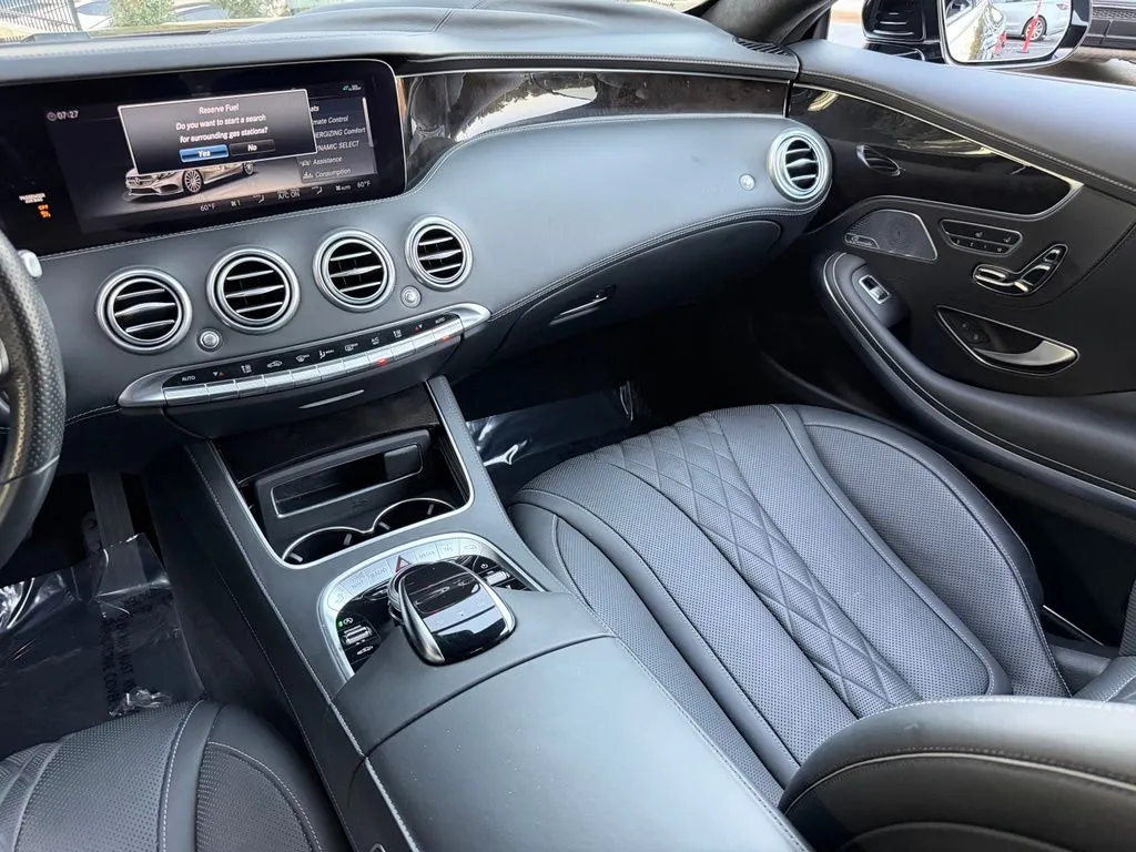 Mercedes-Benz S-Class photo 39