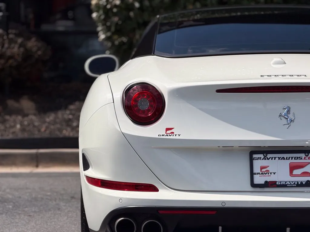Ferrari California photo 15