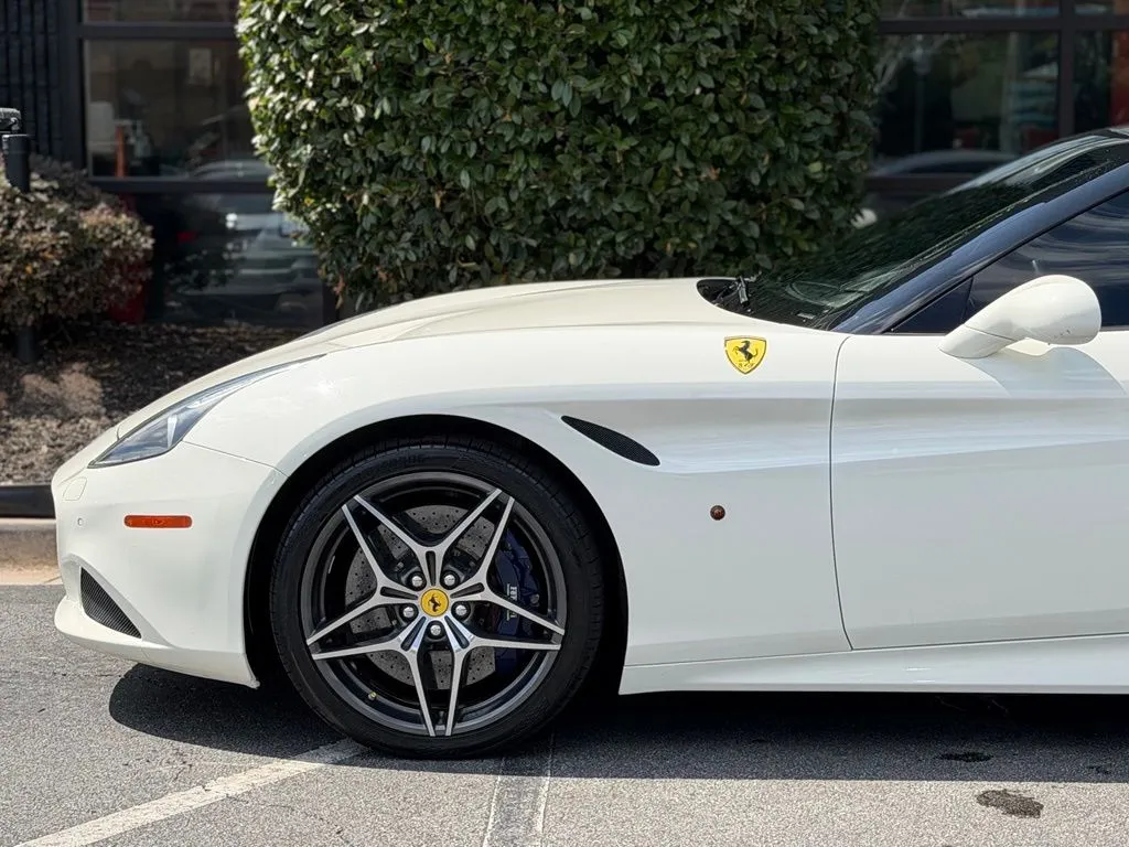 Ferrari California photo 10