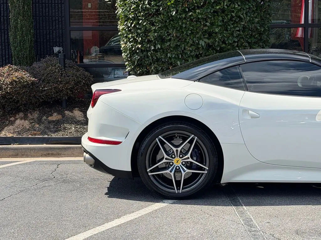 Ferrari California photo 22