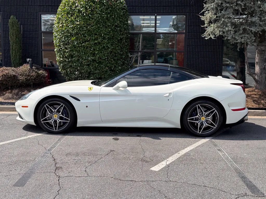 Ferrari California photo 9
