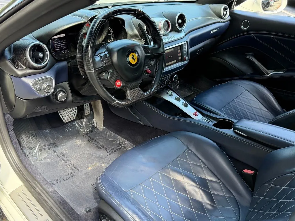 Ferrari California photo 24