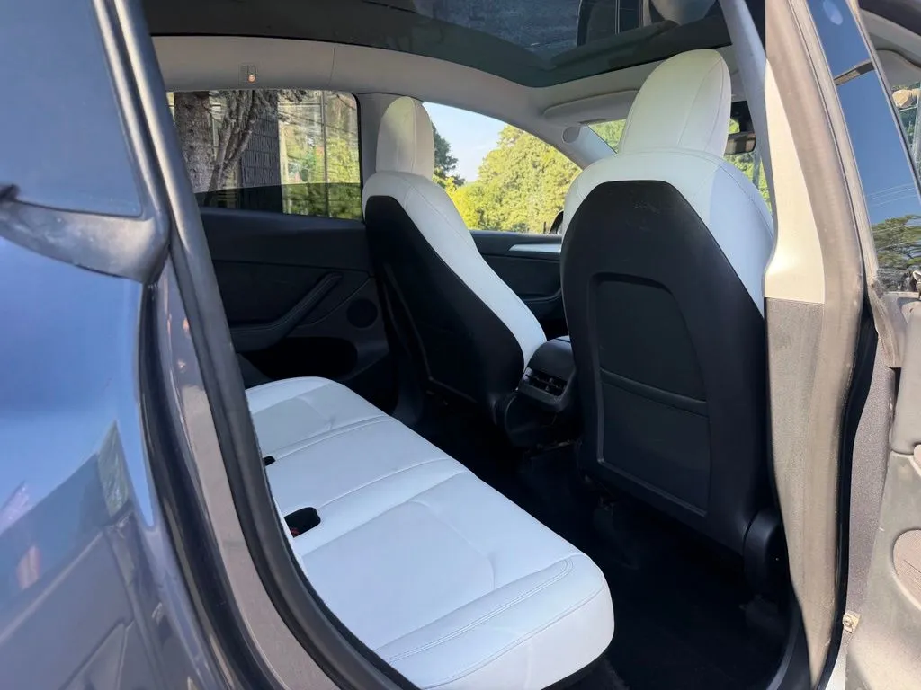 Tesla Model Y photo 41