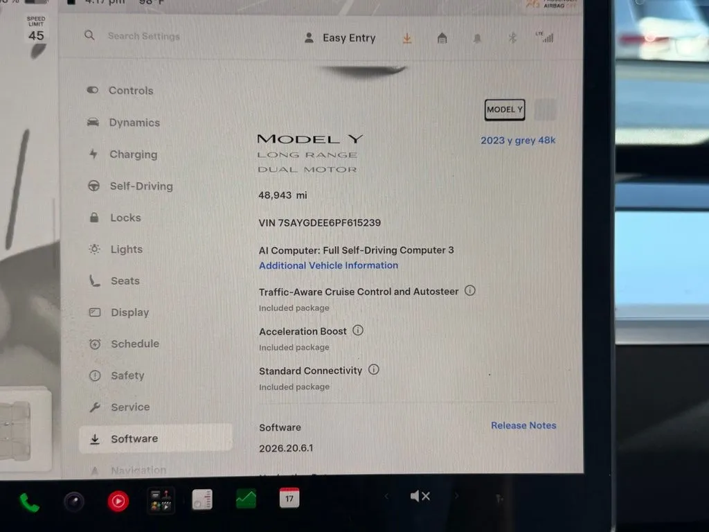 Tesla Model Y photo 55