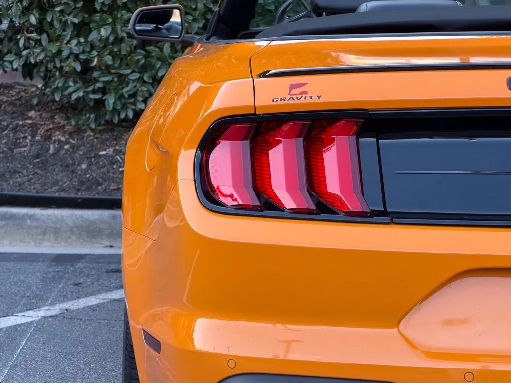 Ford Mustang photo 15