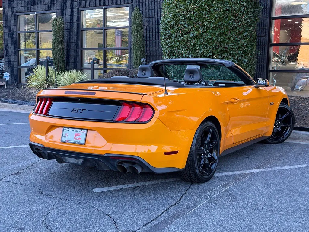 Ford Mustang photo 12