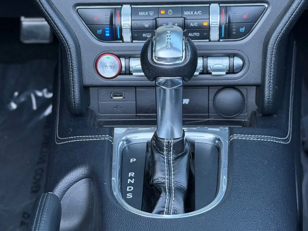 Ford Mustang photo 46