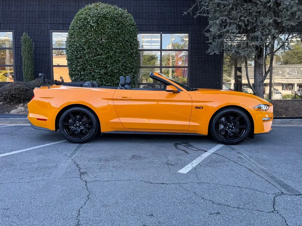 Ford Mustang photo 21