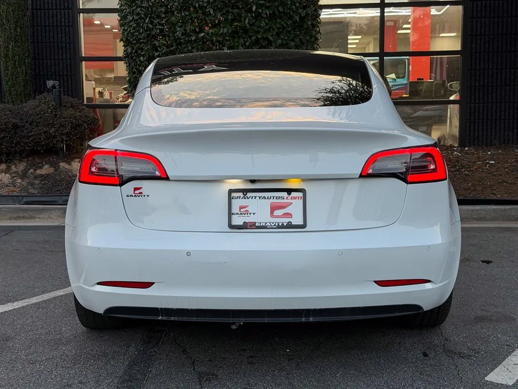 Tesla Model 3 photo 14