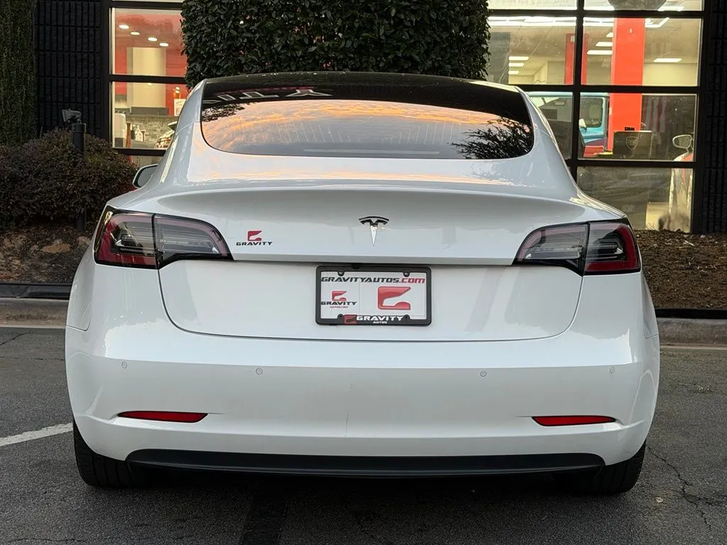Tesla Model 3 photo 30