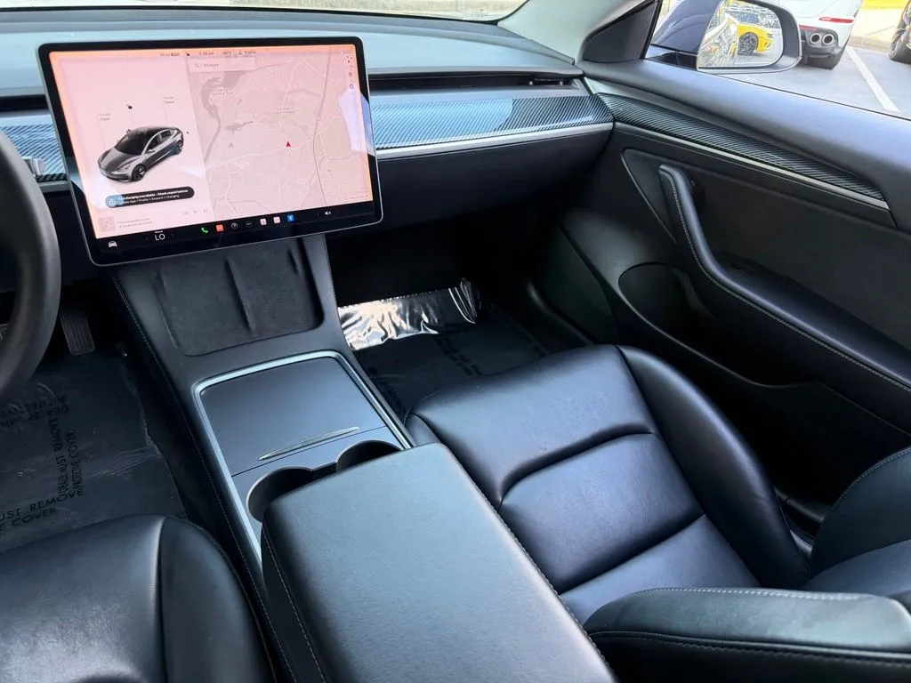 Tesla Model 3 photo 39