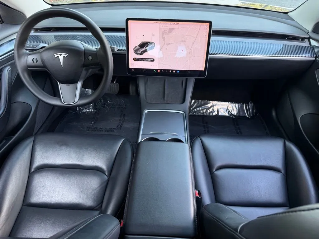 Tesla Model 3 photo 37