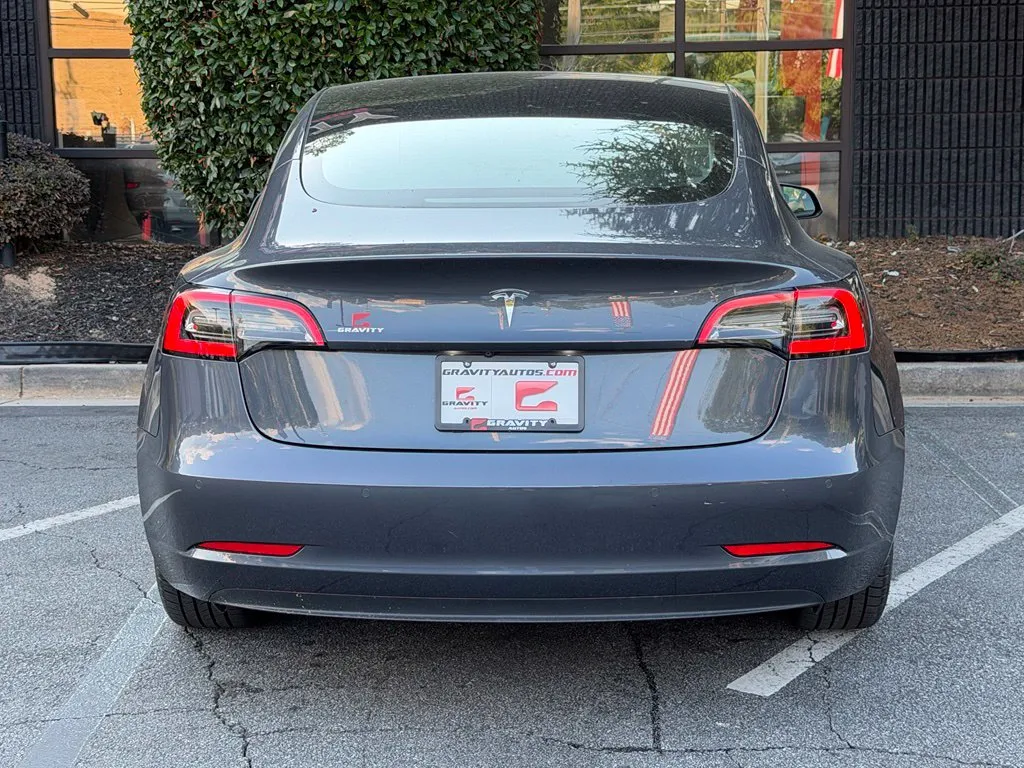 Tesla Model 3 photo 14
