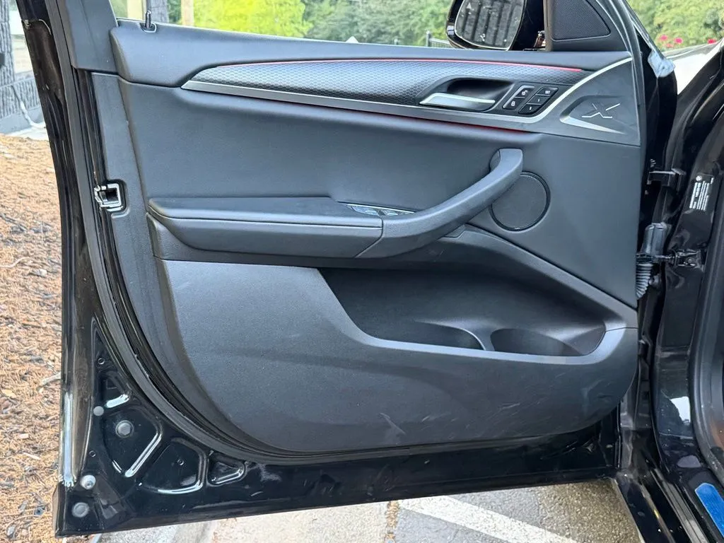 BMW X4 photo 29