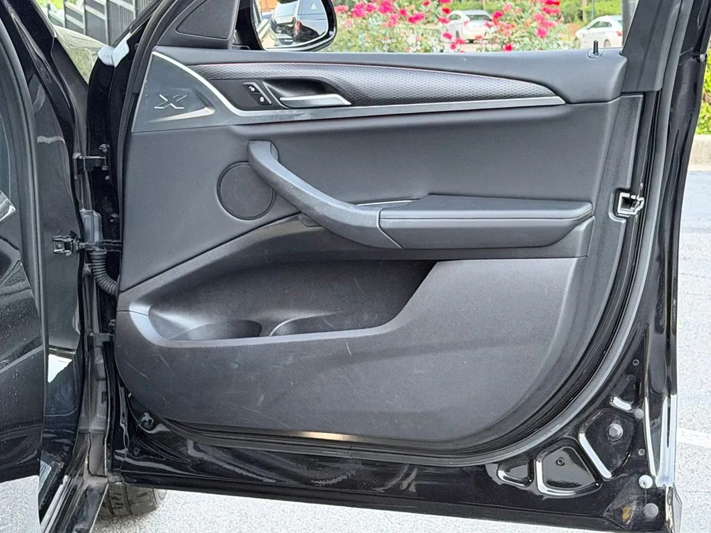 BMW X4 photo 37